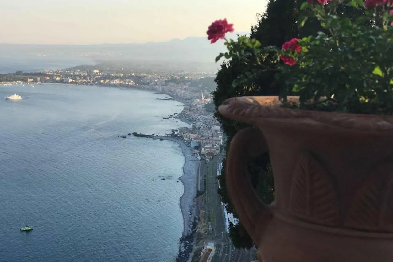 Mikittos Apartment Taormina