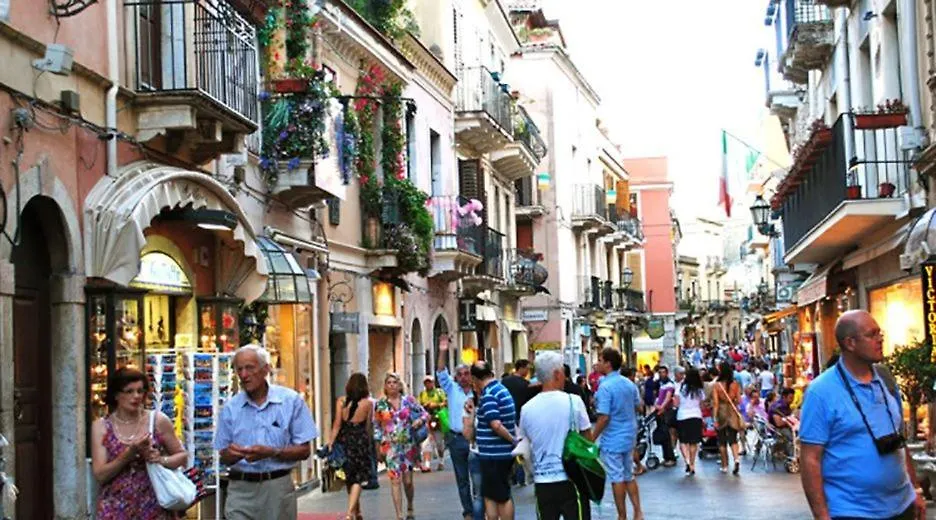 Mikittos Apartment Taormina Italy