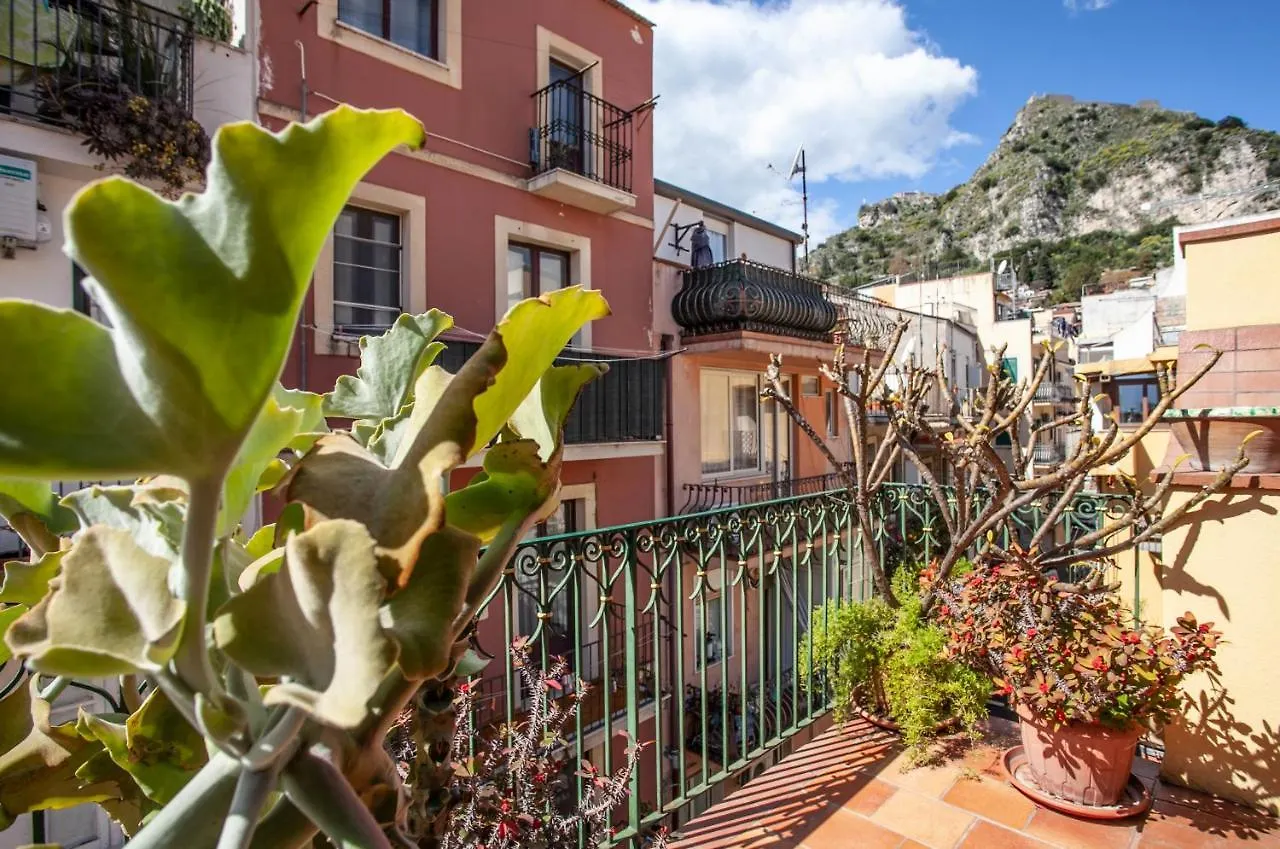 Mikittos Apartment Taormina